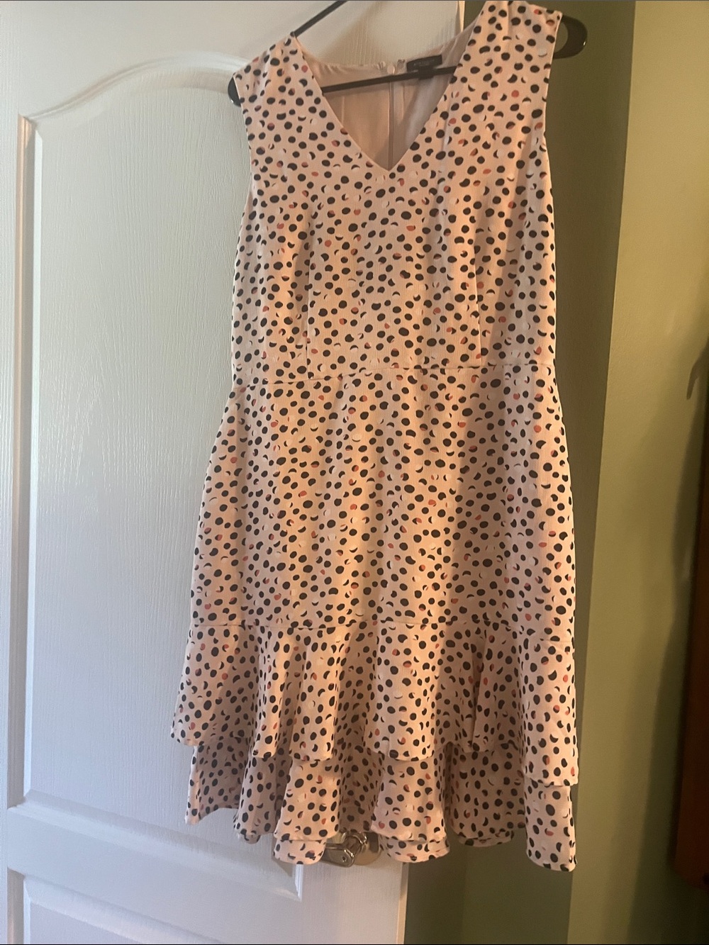 A perfect summer dress!  Ann Taylor- never worn! NWOT